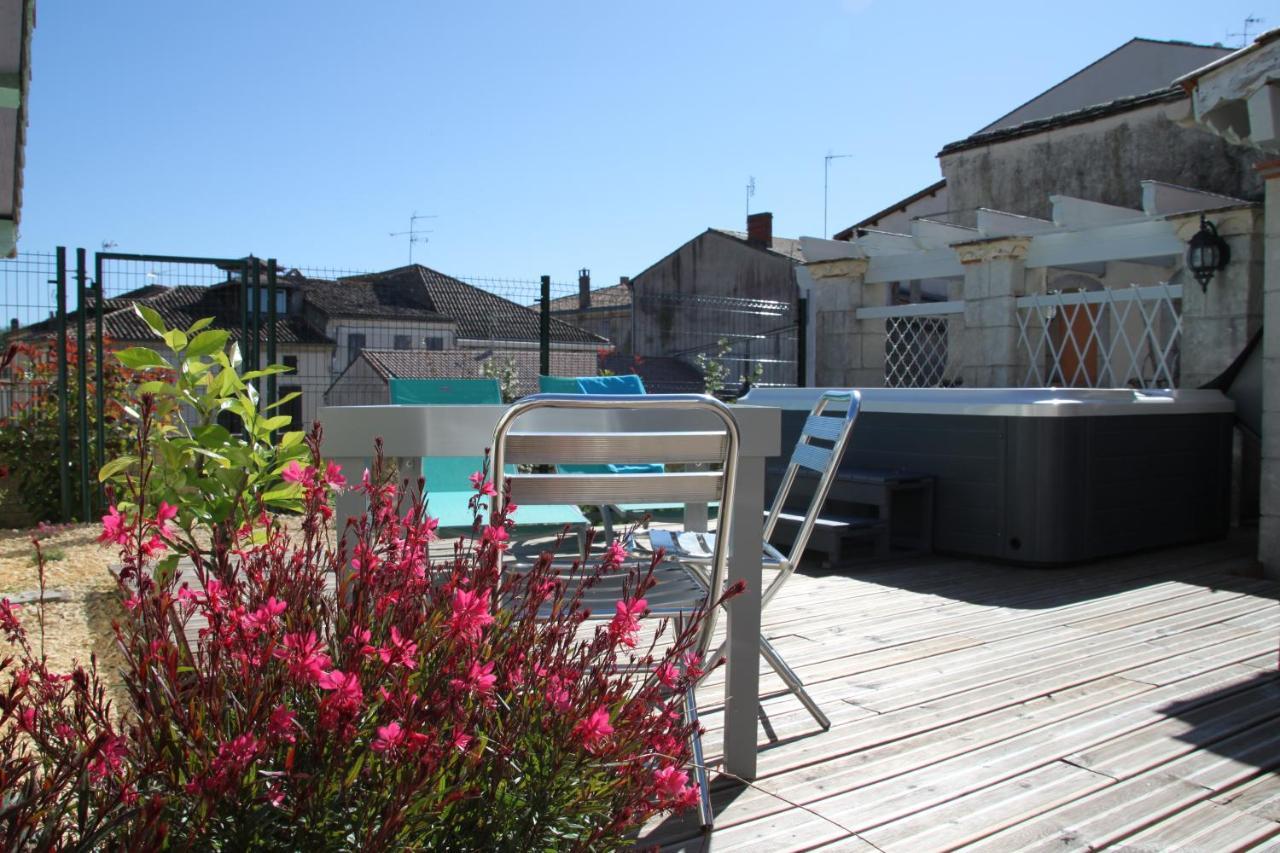 La Maison Duffour D'hotes Avec Petit Dejeuner Alojamento de Acomodação e Pequeno-almoço 3*